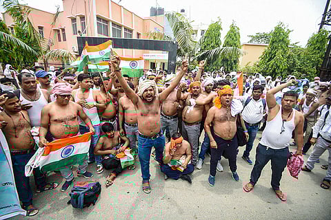 Contractual land surveyors protest